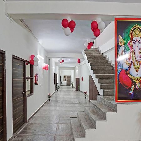 Hotel O Avs Hotel & Restaurant Noida Exterior photo