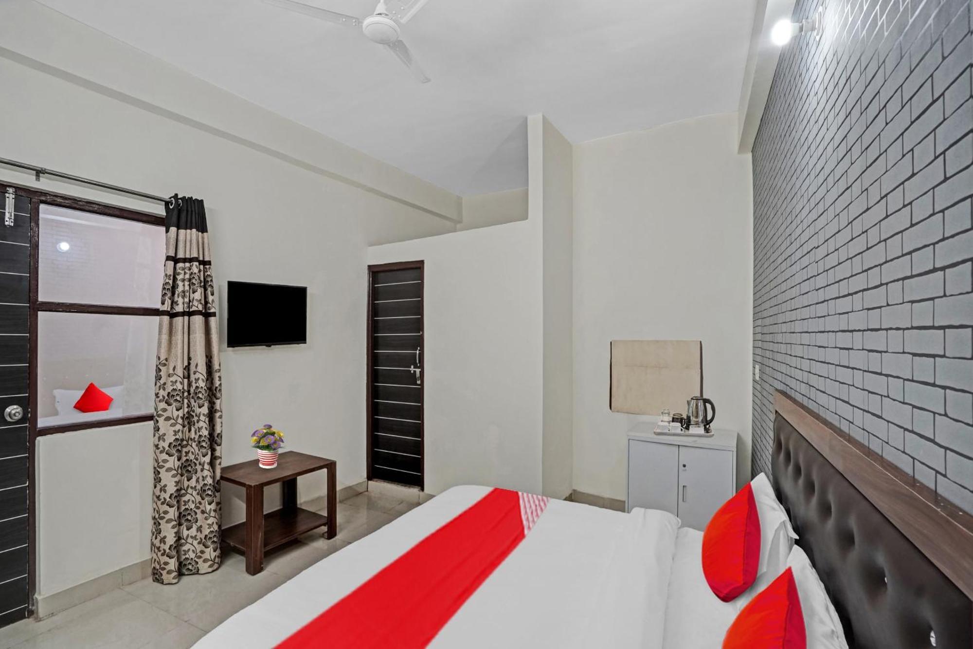 Hotel O Avs Hotel & Restaurant Noida Exterior photo